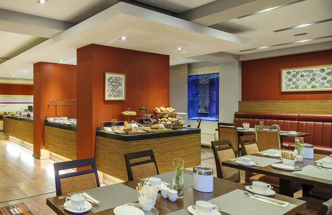 Mercure Hotel Koeln Belfortstrasse-1
